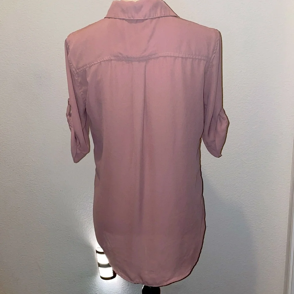 Lulu’s button up - Picture 3 of 6